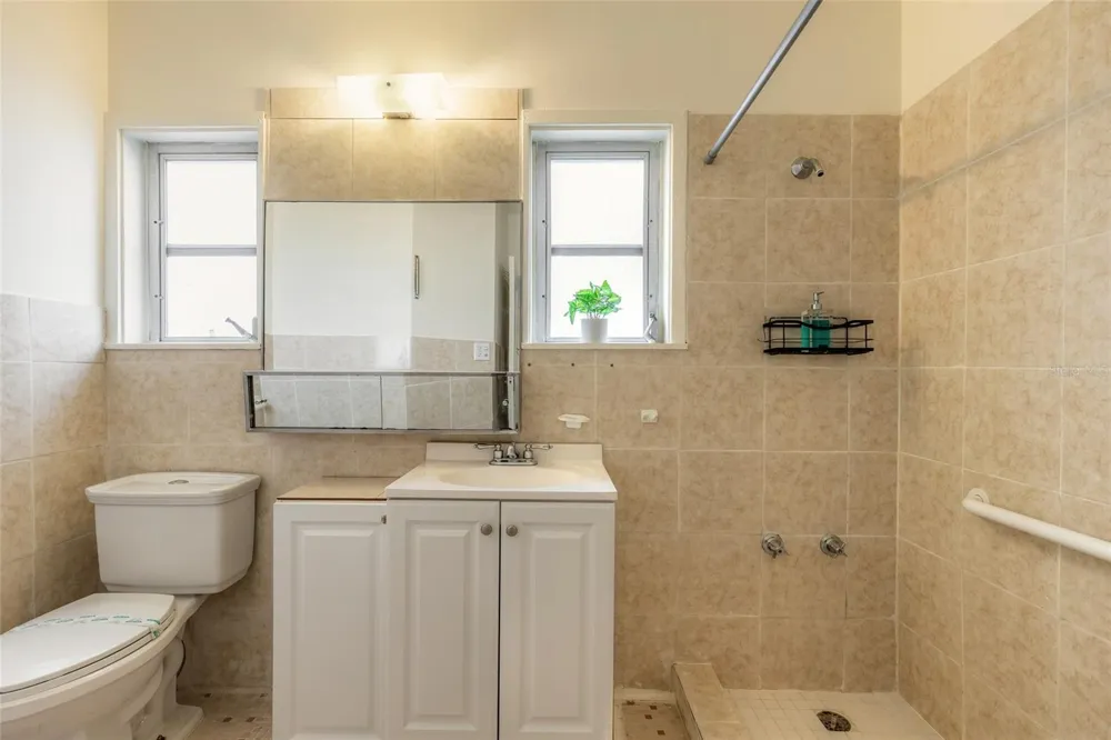 255 LEXINGTON DRIVE Daytona Beach, FL 32114