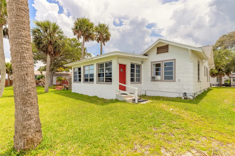 255 LEXINGTON DRIVE Daytona Beach, FL 32114