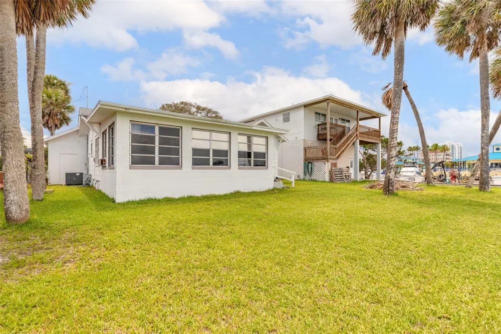 255 LEXINGTON DRIVE Daytona Beach, FL 32114