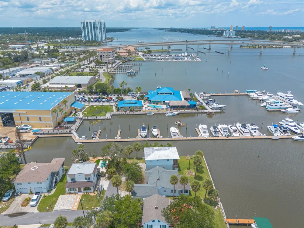 255 LEXINGTON DRIVE Daytona Beach, FL 32114