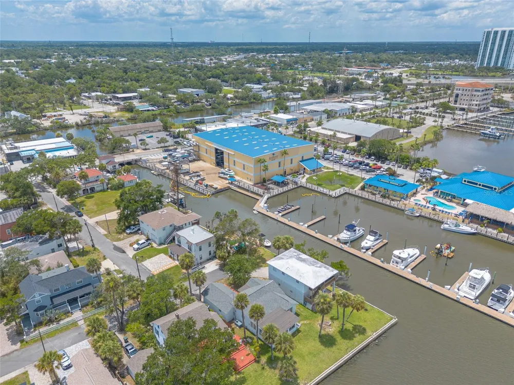 255 LEXINGTON DRIVE Daytona Beach, FL 32114