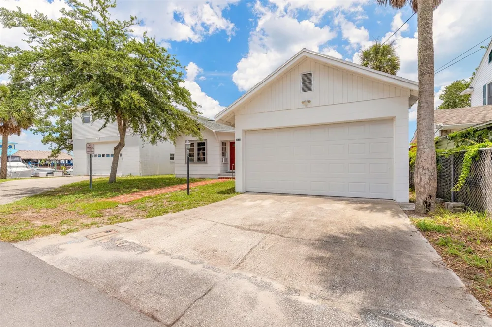 255 LEXINGTON DRIVE Daytona Beach, FL 32114