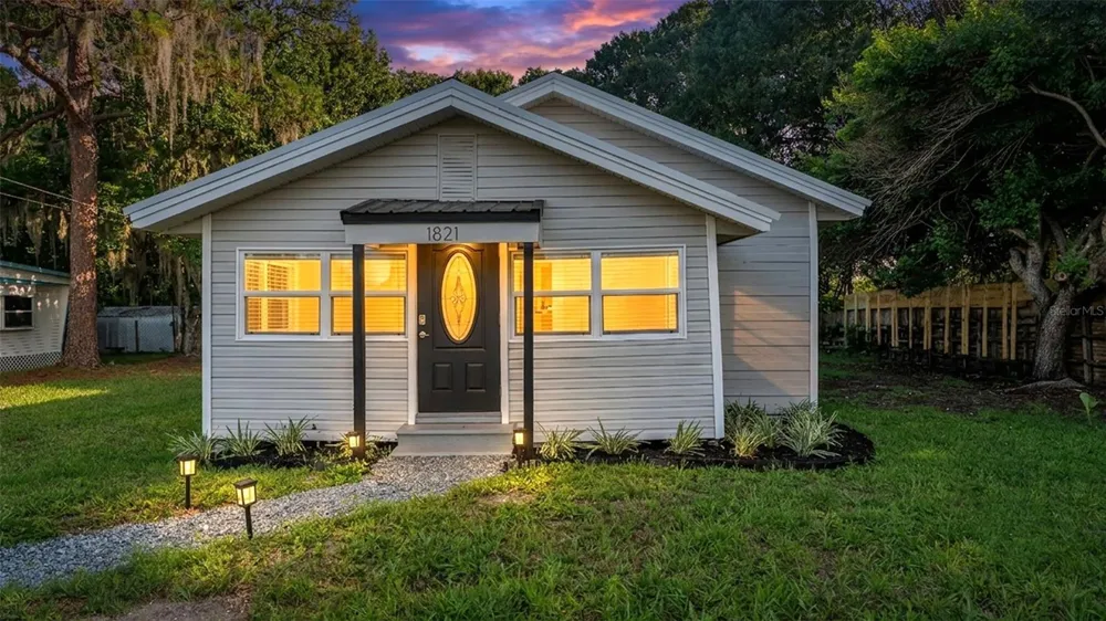 1821 W CHASE STREET Lakeland, FL 33815
