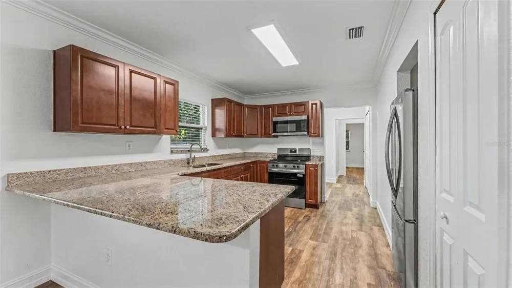 1821 W CHASE STREET Lakeland, FL 33815