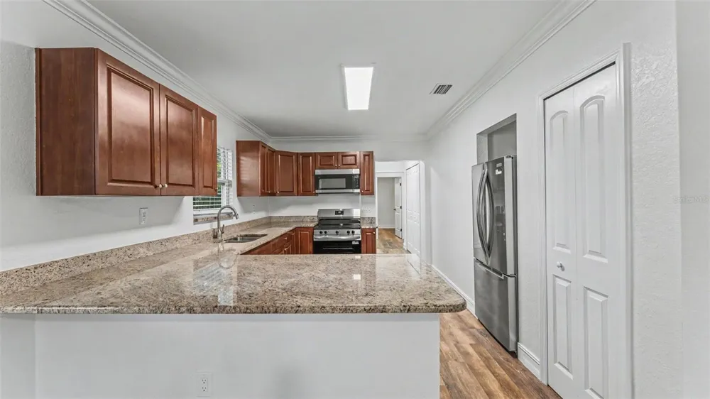 1821 W CHASE STREET Lakeland, FL 33815