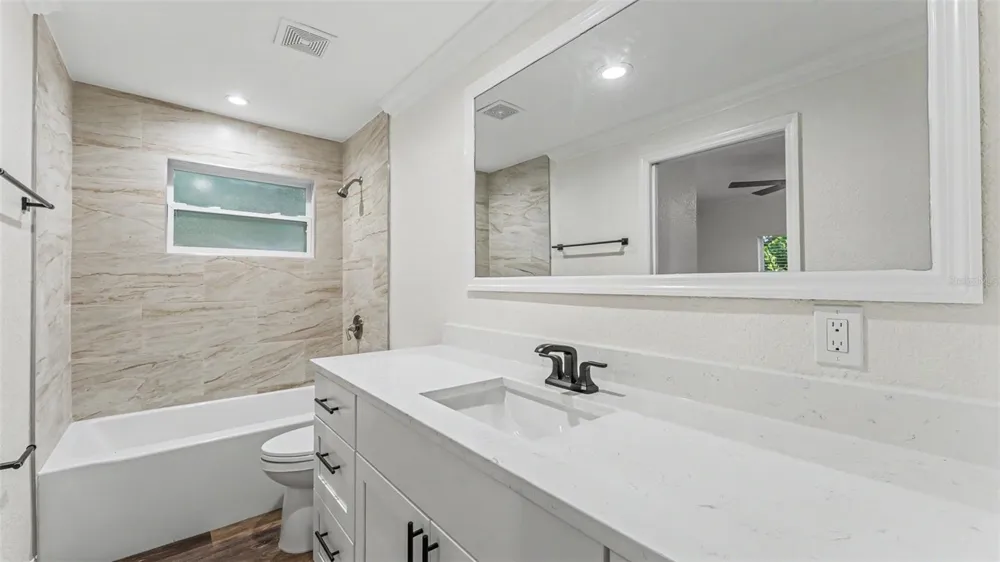 1821 W CHASE STREET Lakeland, FL 33815