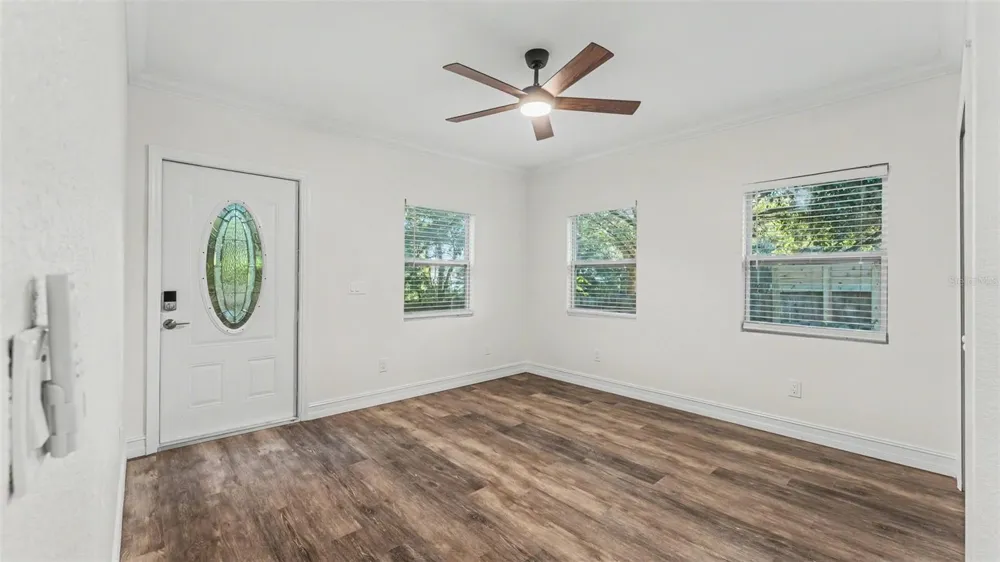 1821 W CHASE STREET Lakeland, FL 33815