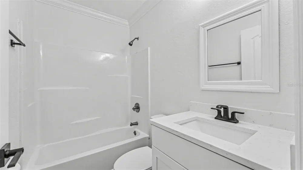 1821 W CHASE STREET Lakeland, FL 33815