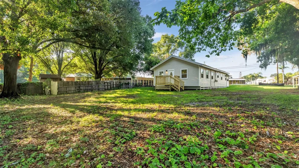 1821 W CHASE STREET Lakeland, FL 33815
