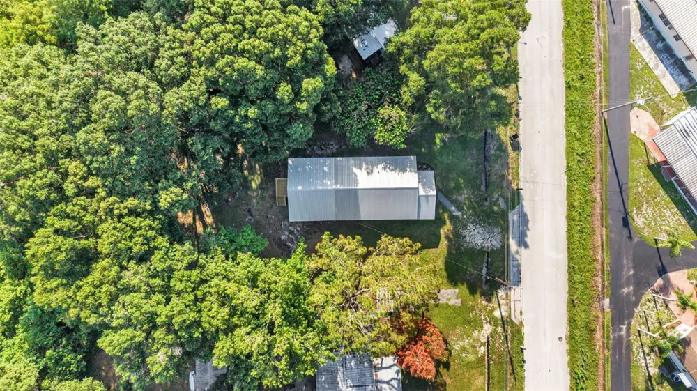 1821 W CHASE STREET Lakeland, FL 33815