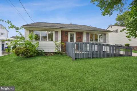 50 E MAPLE AVENUE