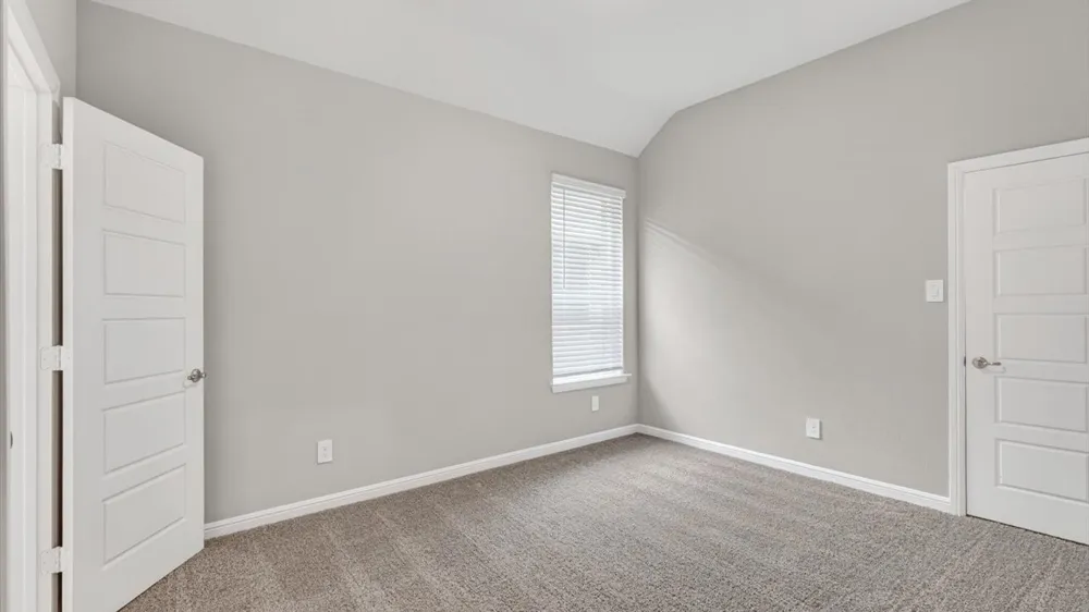 4924 SIMMENTAL DRIVE Arlington, TX 76001
