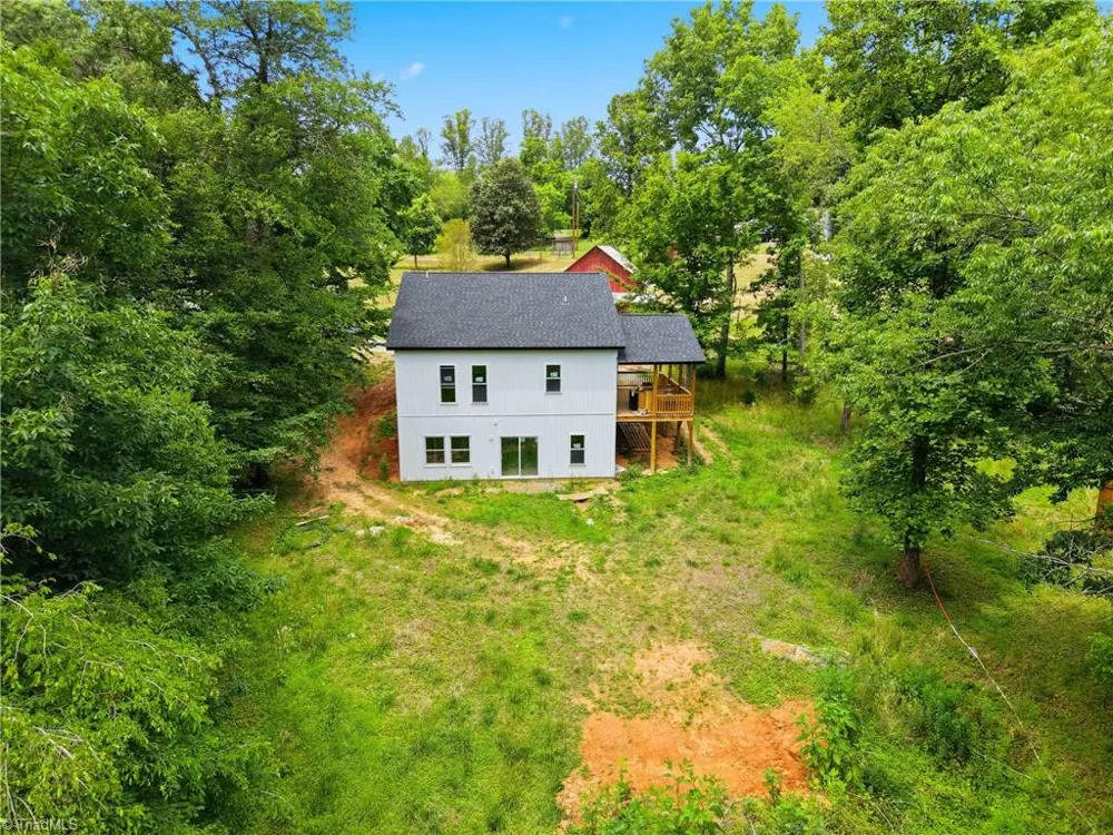 625 Gunters Hill Road Boomer, NC 28606