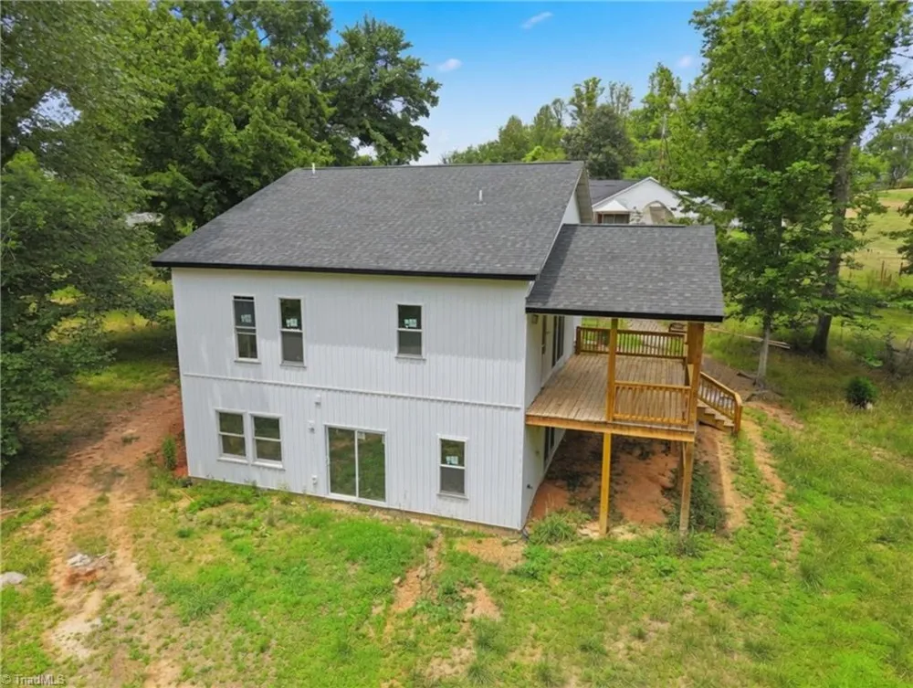 625 Gunters Hill Road Boomer, NC 28606
