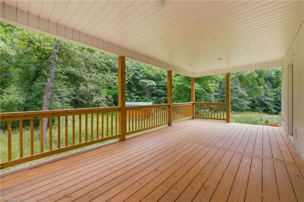 625 Gunters Hill Road Boomer, NC 28606