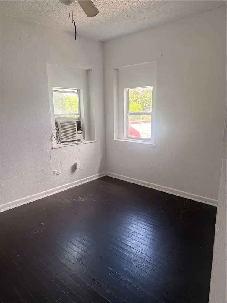 2107 16th Corpus Christi, TX 78404