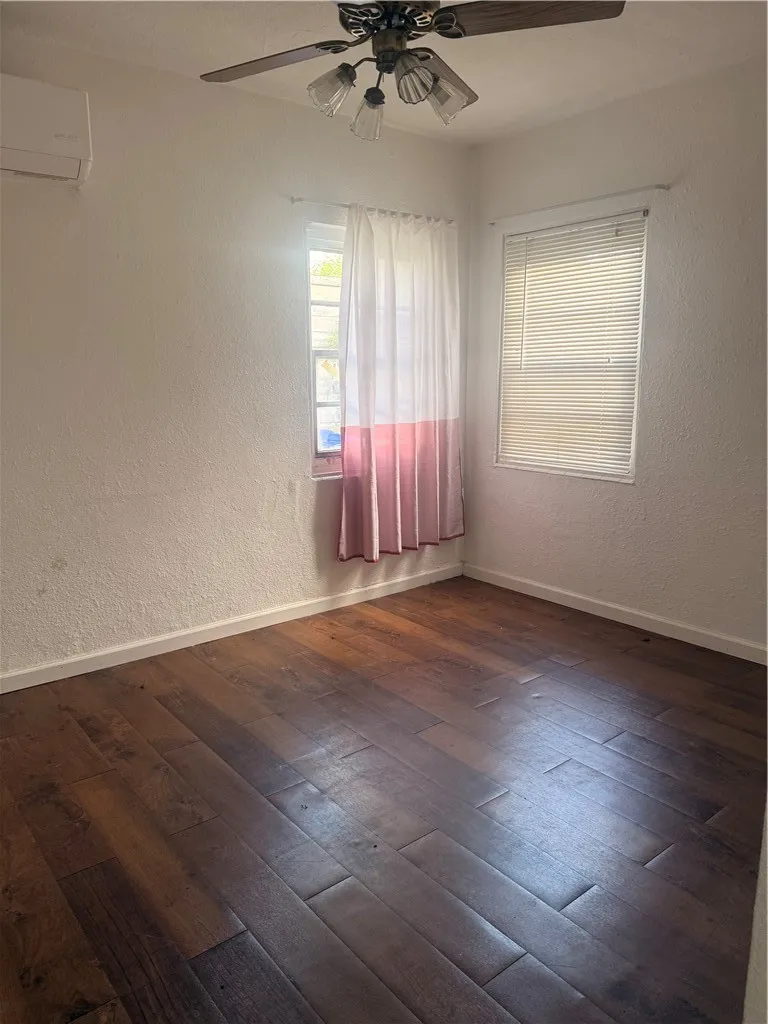 2107 16th Corpus Christi, TX 78404