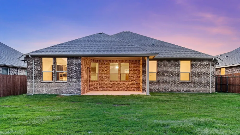 10393 SARASOTA STREET Grand Prairie, TX 76065