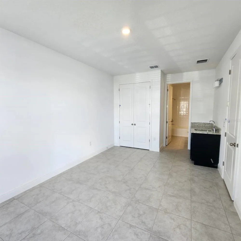 19050 BLUELEAF STREET Orlando, FL 32827