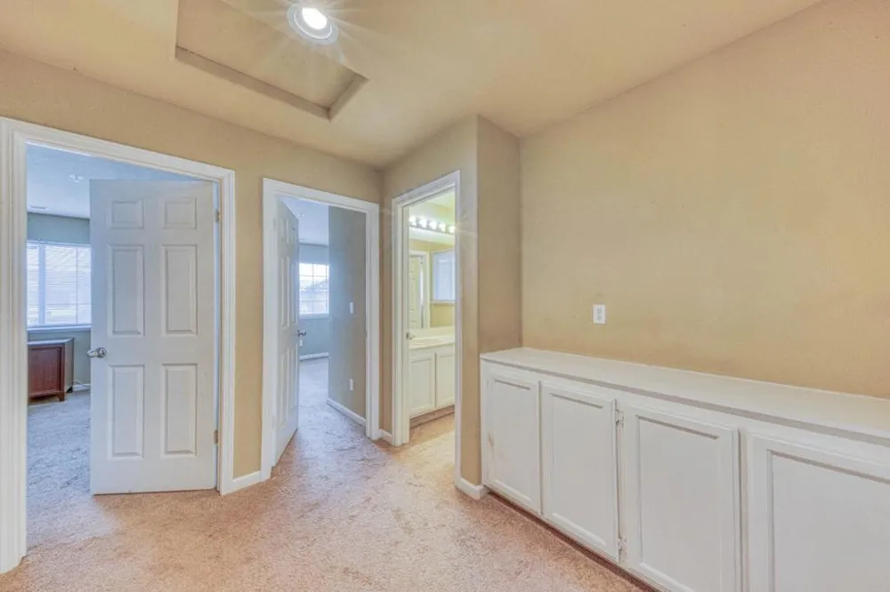 1185 Raven Court Salinas, CA 93905