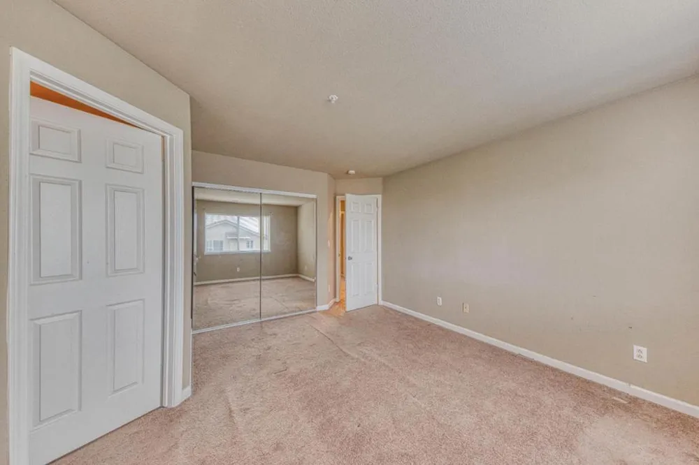 1185 Raven Court Salinas, CA 93905