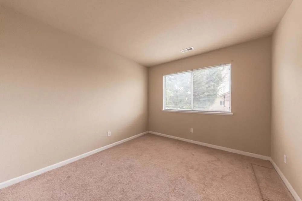 1185 Raven Court Salinas, CA 93905