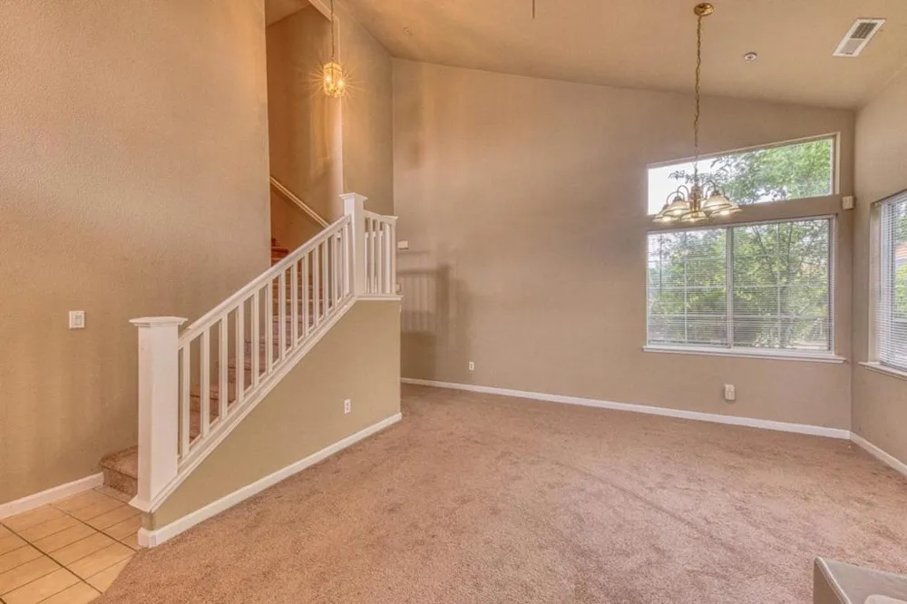 1185 Raven Court Salinas, CA 93905