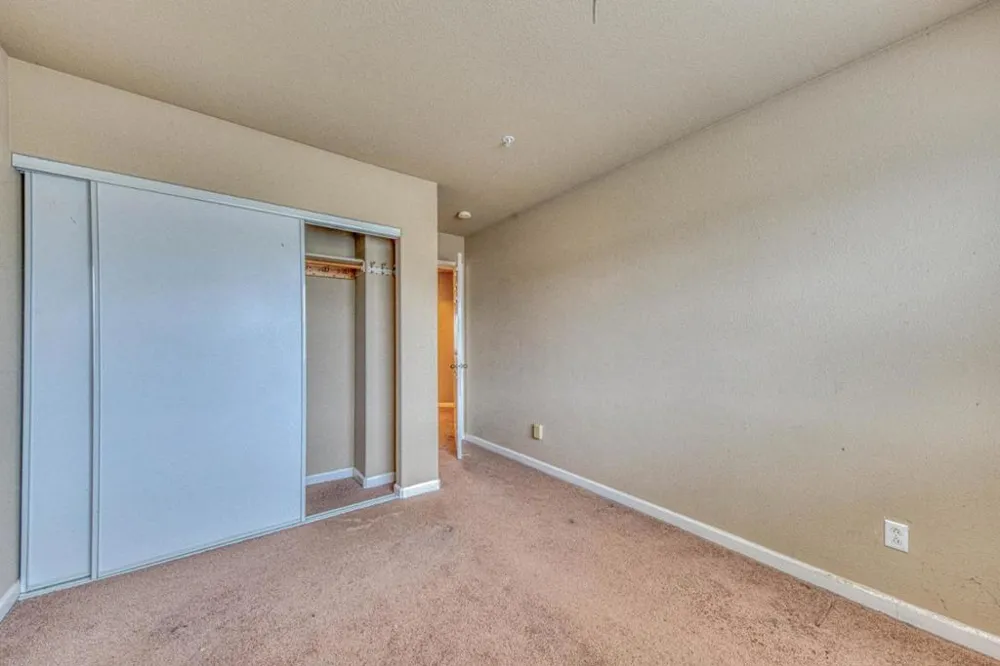 1185 Raven Court Salinas, CA 93905