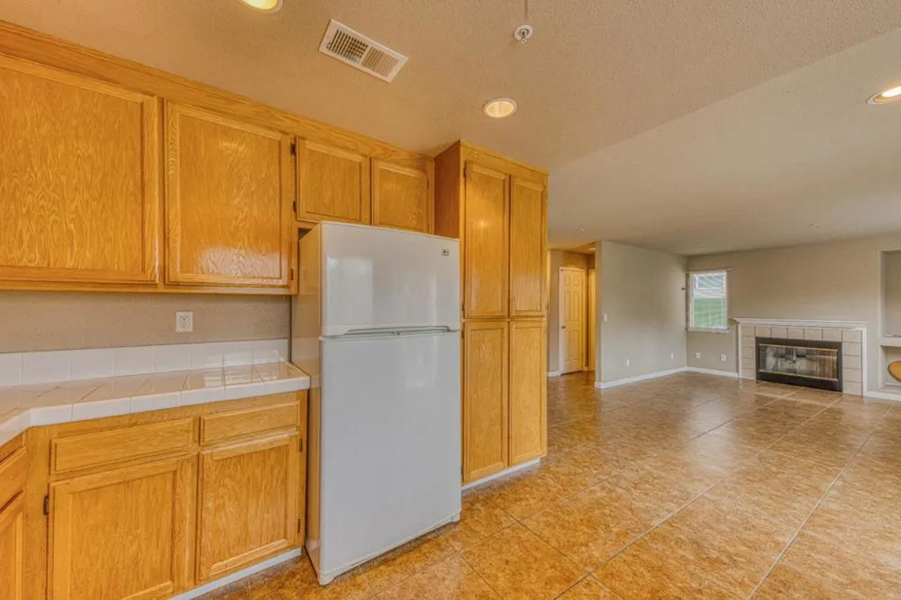 1185 Raven Court Salinas, CA 93905
