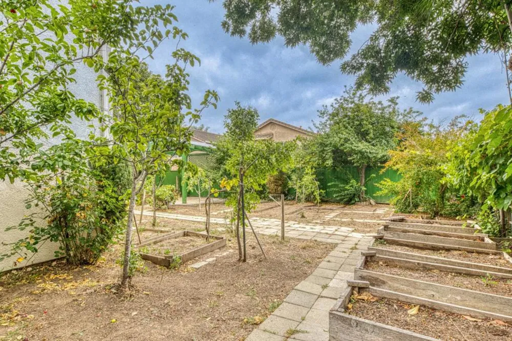 1185 Raven Court Salinas, CA 93905