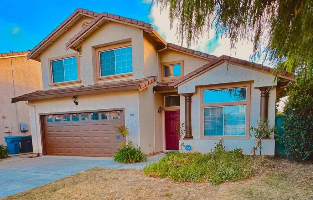 1185 Raven Court Salinas, CA 93905