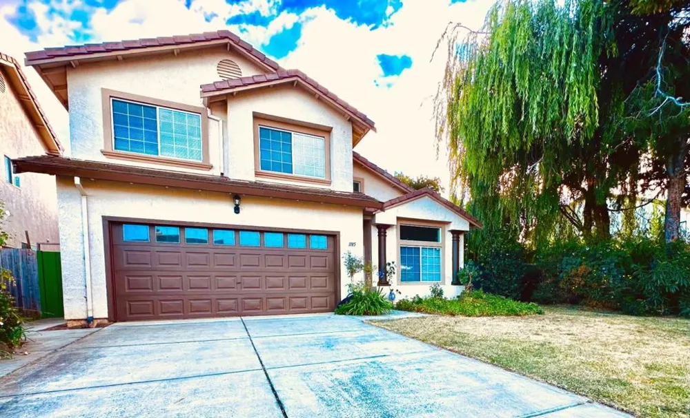 1185 Raven Court Salinas, CA 93905