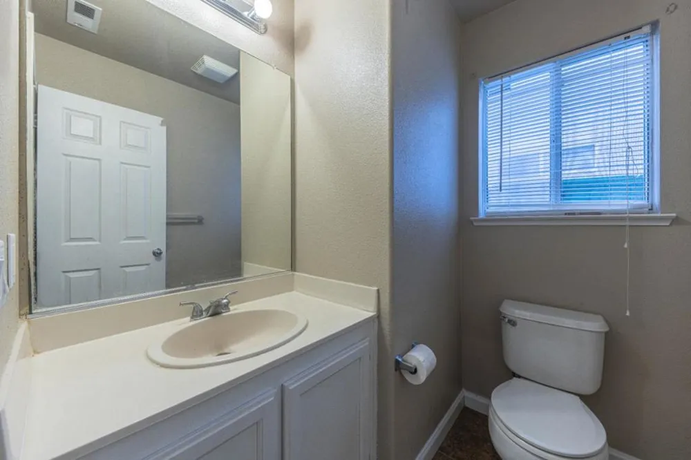1185 Raven Court Salinas, CA 93905