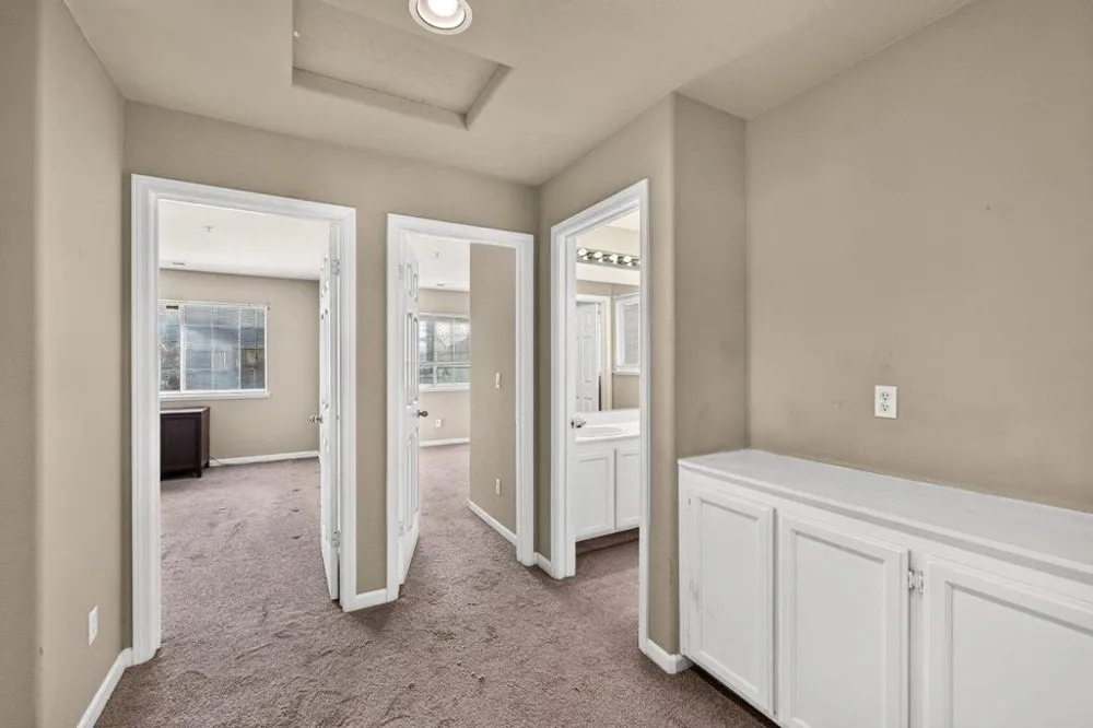1185 Raven Court Salinas, CA 93905