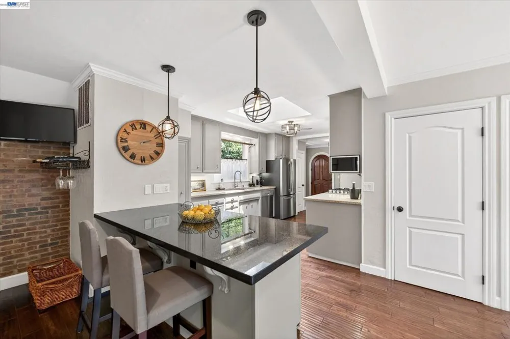 4687 Second Street Pleasanton, CA 94566