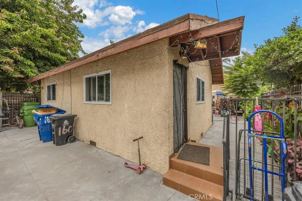 158 W Martin Luther King Jr Los Angeles, CA 90037
