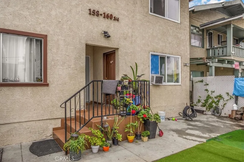 158 W Martin Luther King Jr Los Angeles, CA 90037