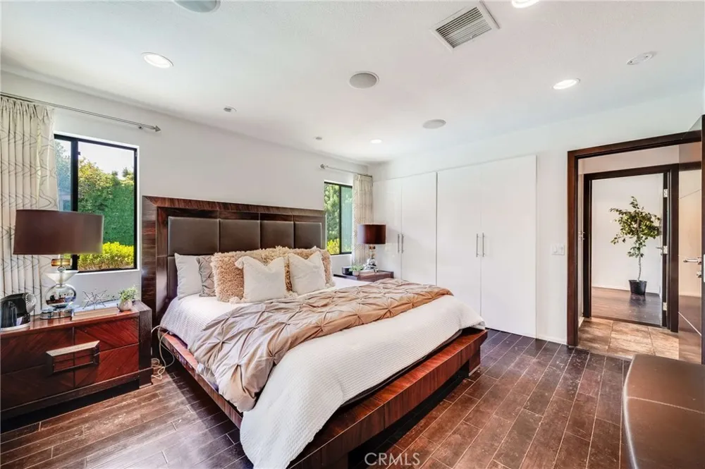 157 Madeline Drive Monrovia, CA 91016