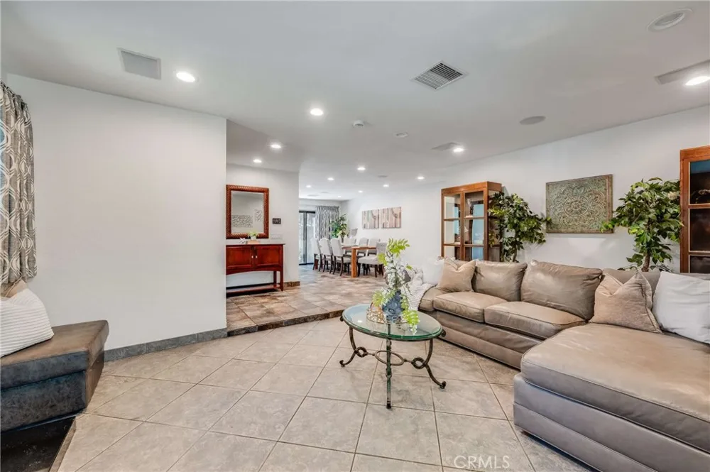 157 Madeline Drive Monrovia, CA 91016