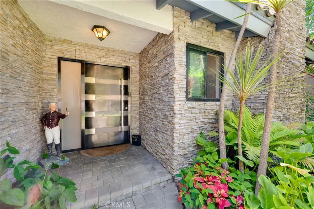 157 Madeline Drive Monrovia, CA 91016