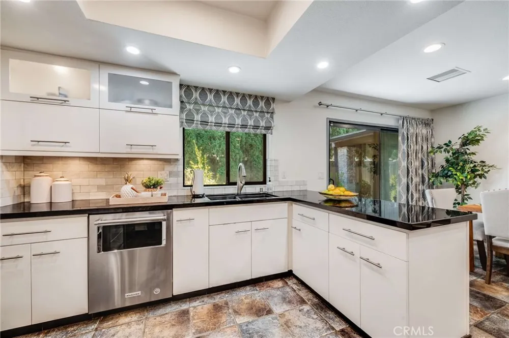 157 Madeline Drive Monrovia, CA 91016