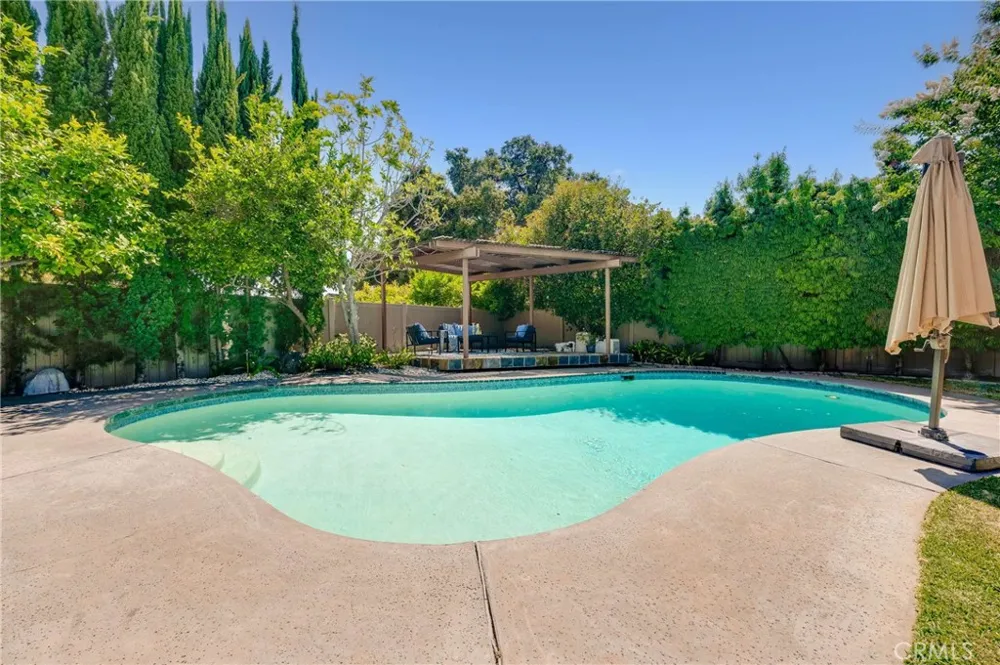 157 Madeline Drive Monrovia, CA 91016