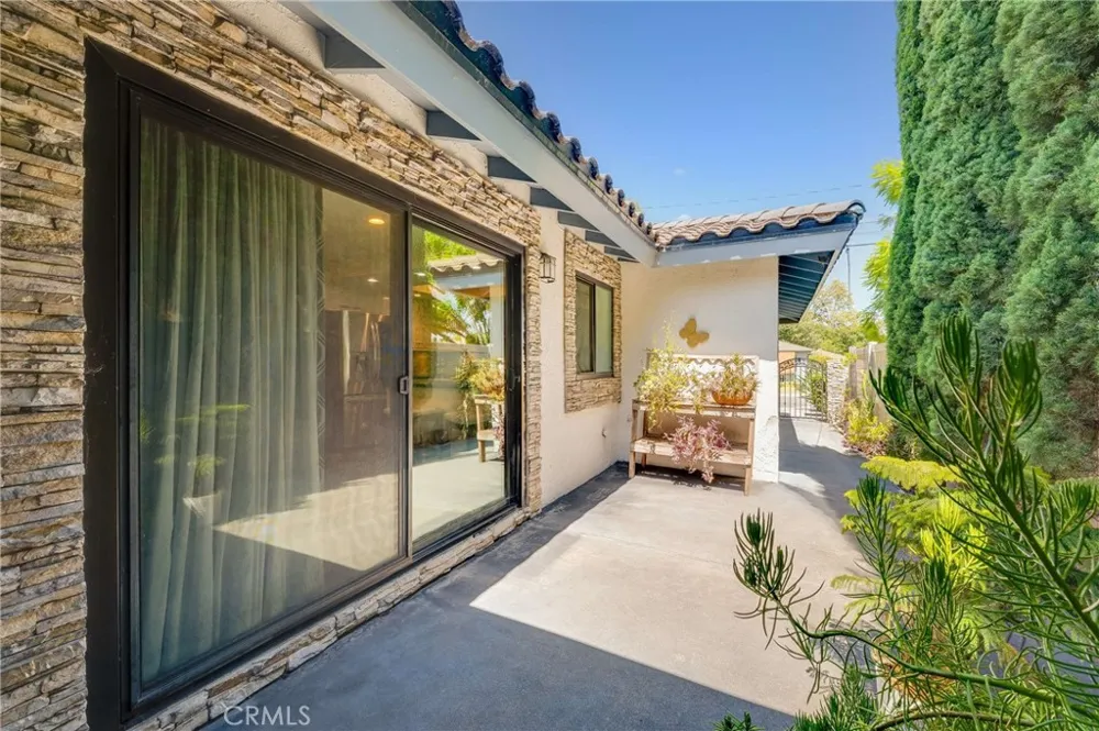 157 Madeline Drive Monrovia, CA 91016