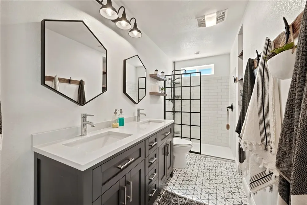 9175 Glenhaven Glenhaven, CA 95443