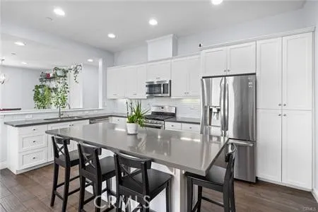 114 Borrego Irvine, CA 92618
