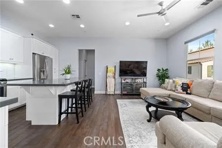 114 Borrego Irvine, CA 92618