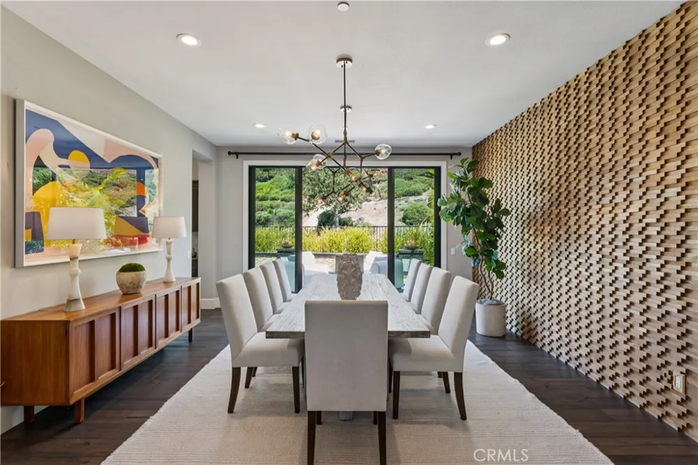 127 Lanzon Irvine, CA 92602