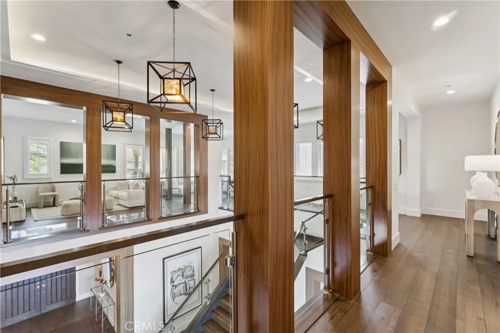 127 Lanzon Irvine, CA 92602