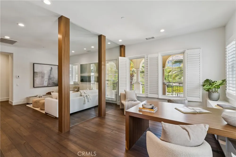 127 Lanzon Irvine, CA 92602