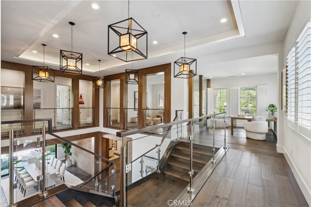 127 Lanzon Irvine, CA 92602